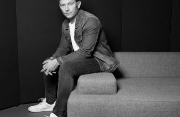 FEDDE LE GRAND & JOSH CUMBEE KICK OFF 2020 WITH ‘DANCING SHOES’!