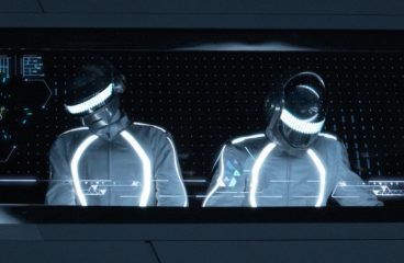 Daft Punk Releases The Complete Version of ‘TRON: Legacy’