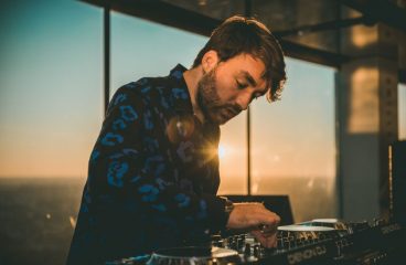 Oliver Heldens – Heldeep Radio #342 (HI-LO 2020 YEARMIX)