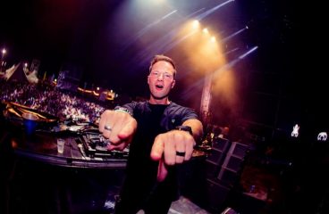YVES V & ALPHACAST LINK UP FOR THE UPLIFTING ‘AIR BALLON’!