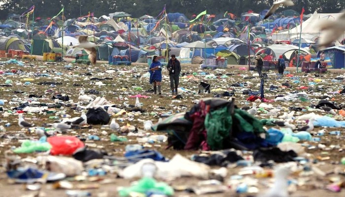 Glastonbury Reminds Attendees On Single-Use Plastic Bottle Ban