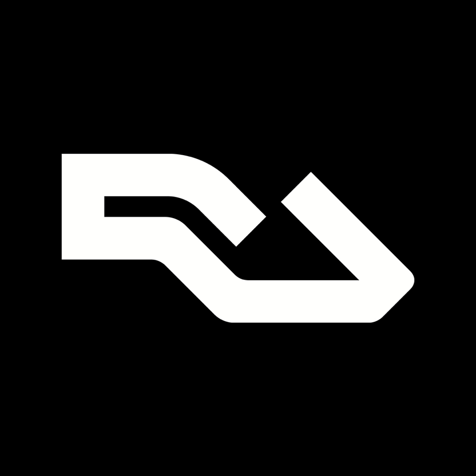 RA Podcasts: Resident Advisor’s DJ Mix Series Launches on Apple Music