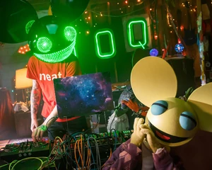 [CLIP] Here’s Deadmau5 on The Muppets Mayhem