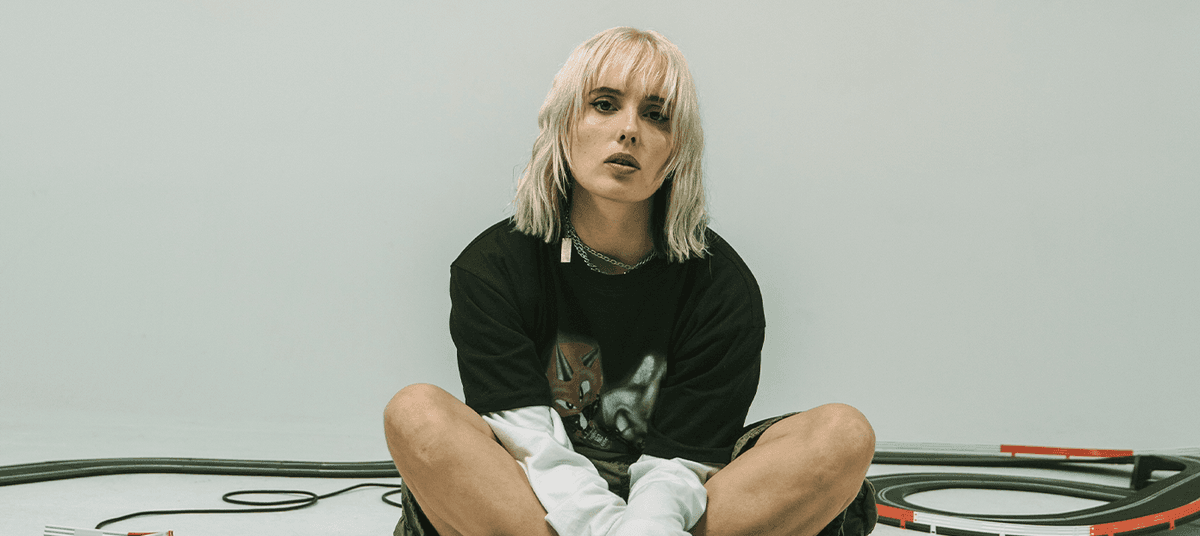 SOFY Releases Visuals For Indie-Pop Masterpiece, ‘mine’