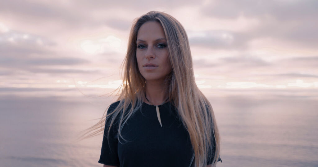Nora En Pure Captures Island Serenity On ‘Teahupoo’
