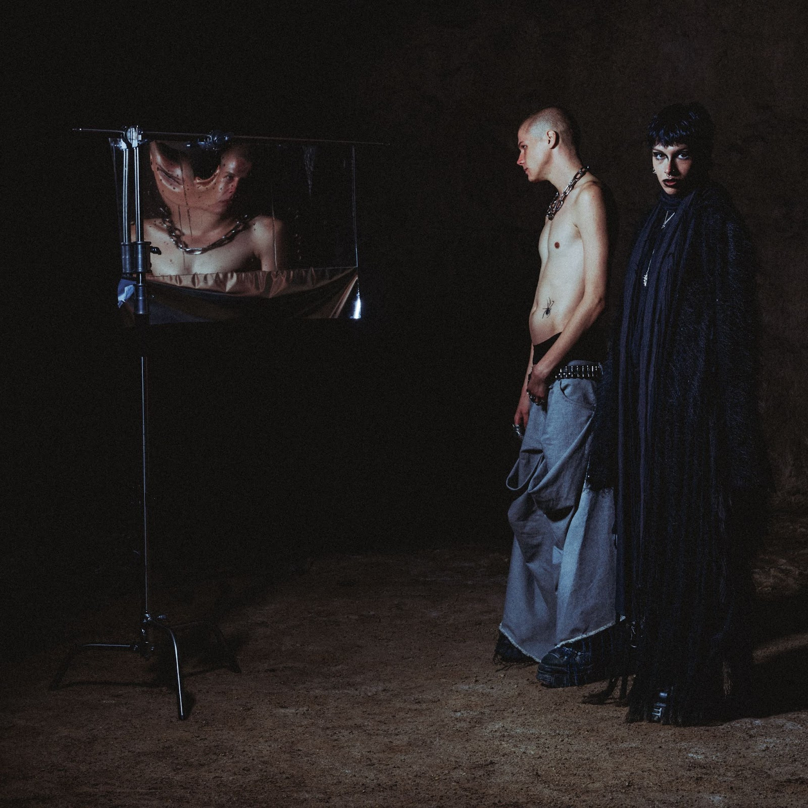 PIONEER OF A STYLE BETWEEN HARD TECHNO AND RAP: LESSSS UNVEILS HER NEW EP “ETHOS”
