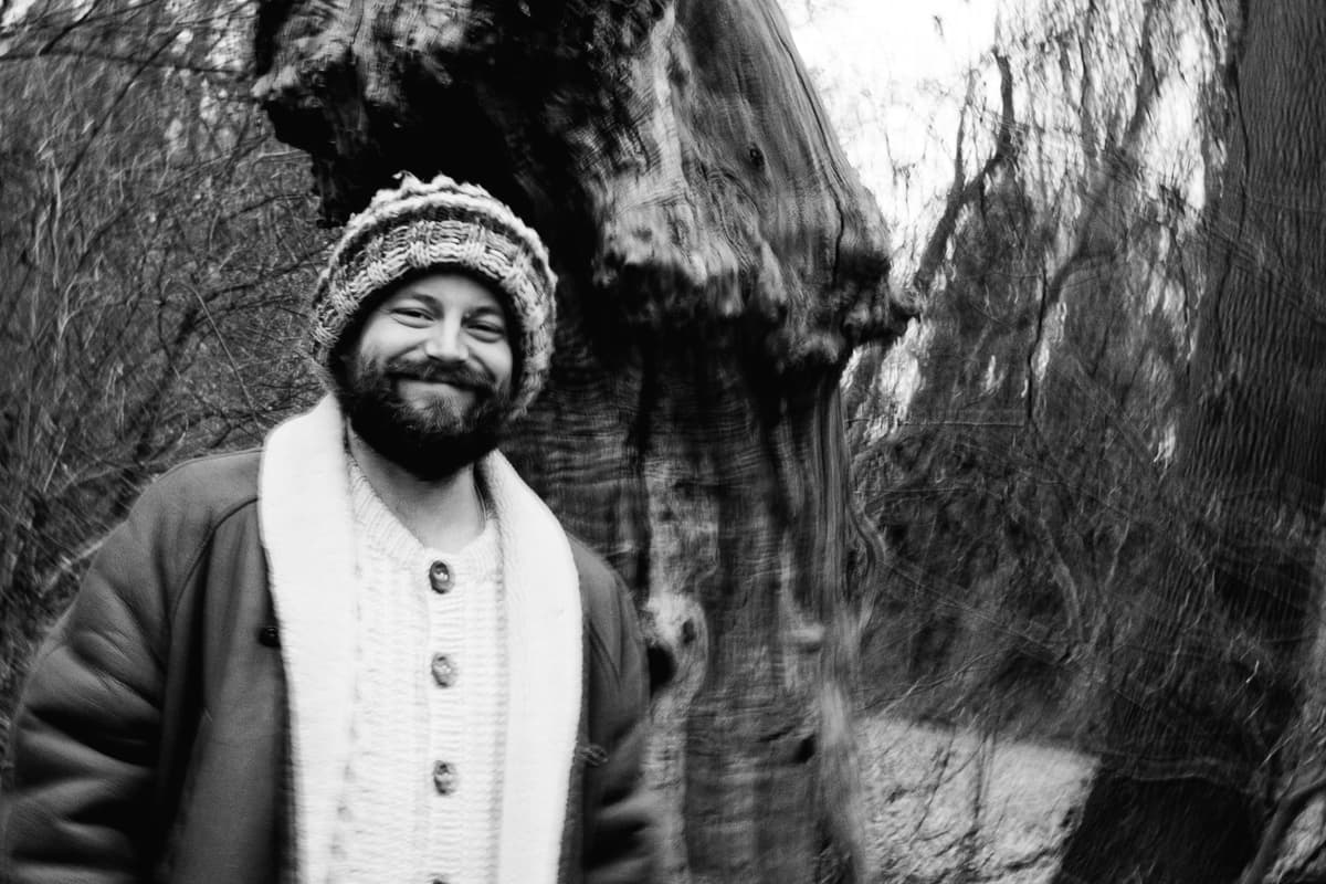 Lukas Somers Scores an Imaginary Western on ‘En Verano’