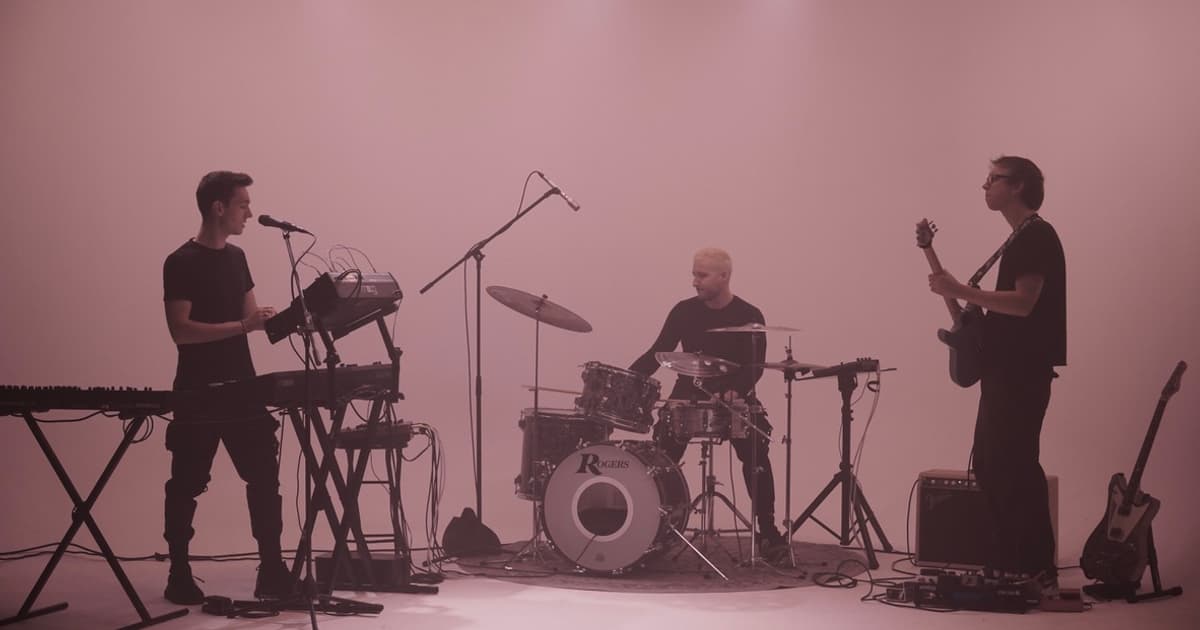 FM EXPERIMENT Rewire the Icarus Myth on Hypnotic New Single ‘FLY’